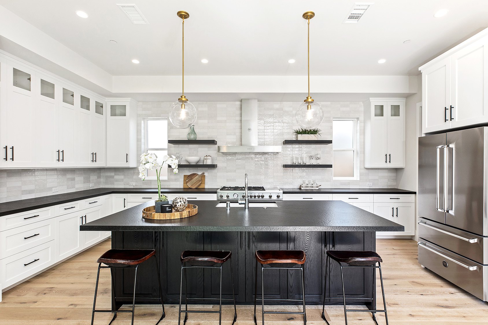 175 Costa Mesa St residential project, photo 27