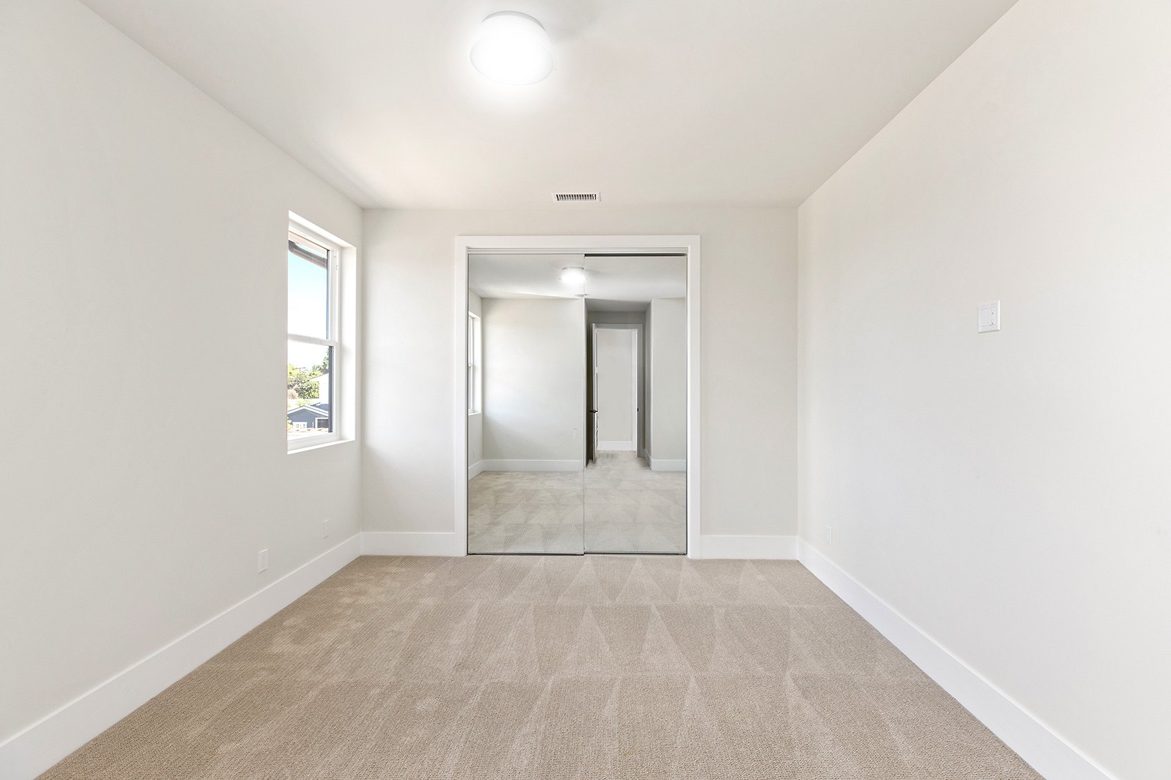 175 Costa Mesa St residential project, photo 38