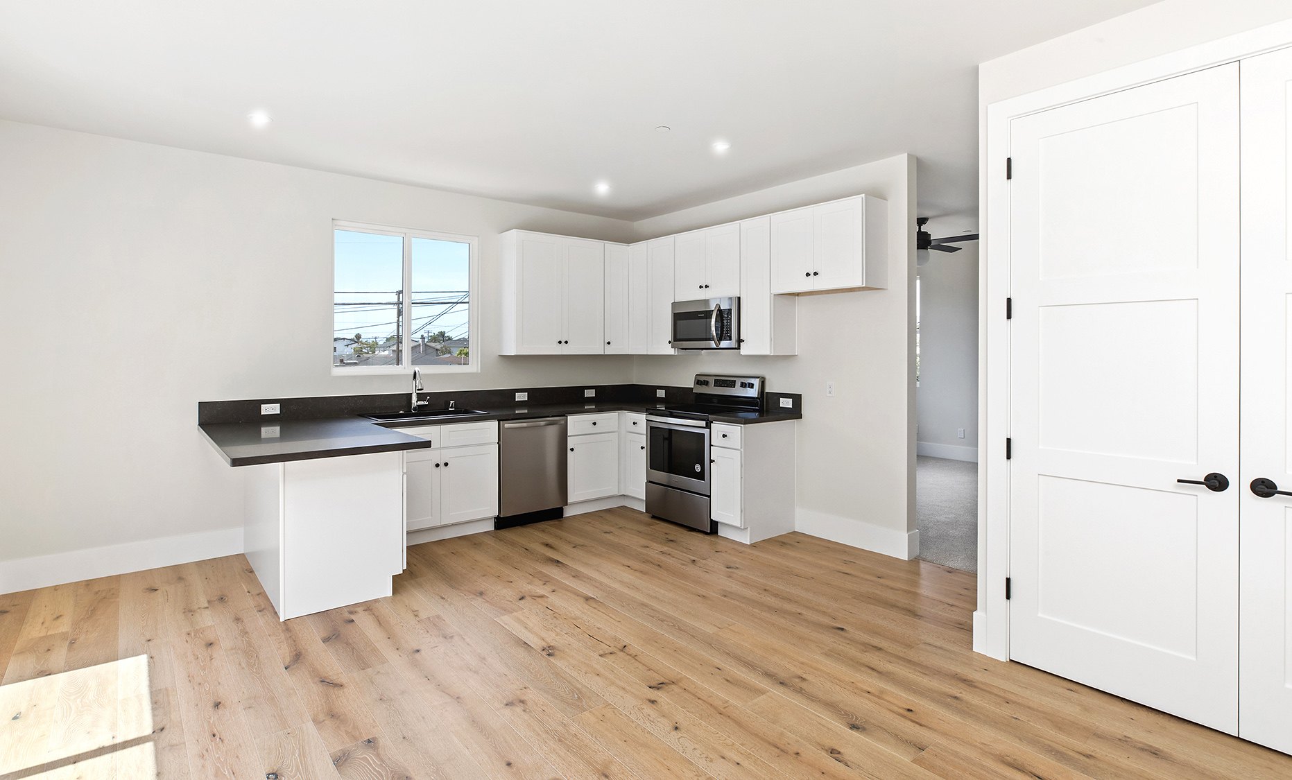 175 Costa Mesa St residential project, photo 41