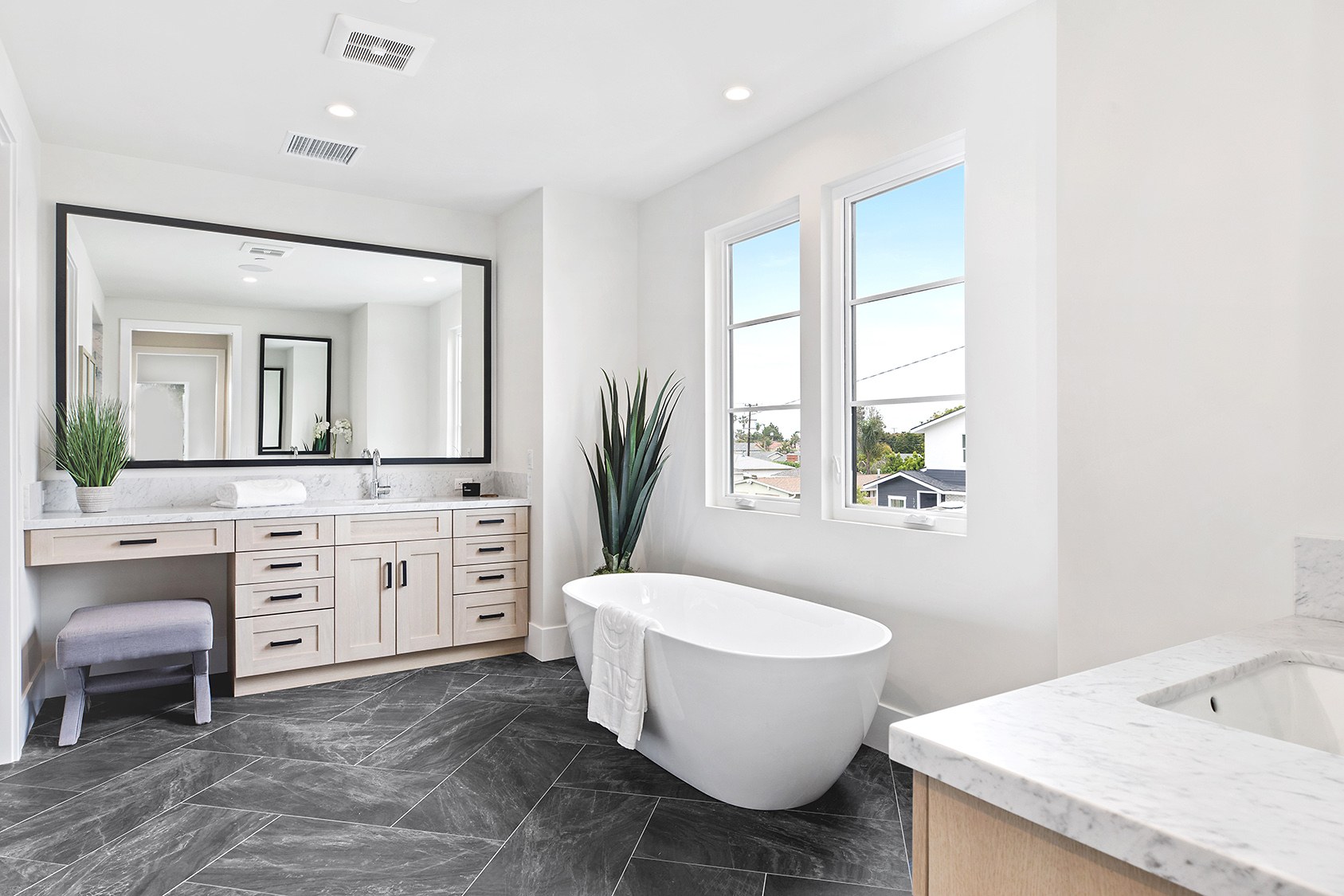 Costa Mesa Street residence, photo 16