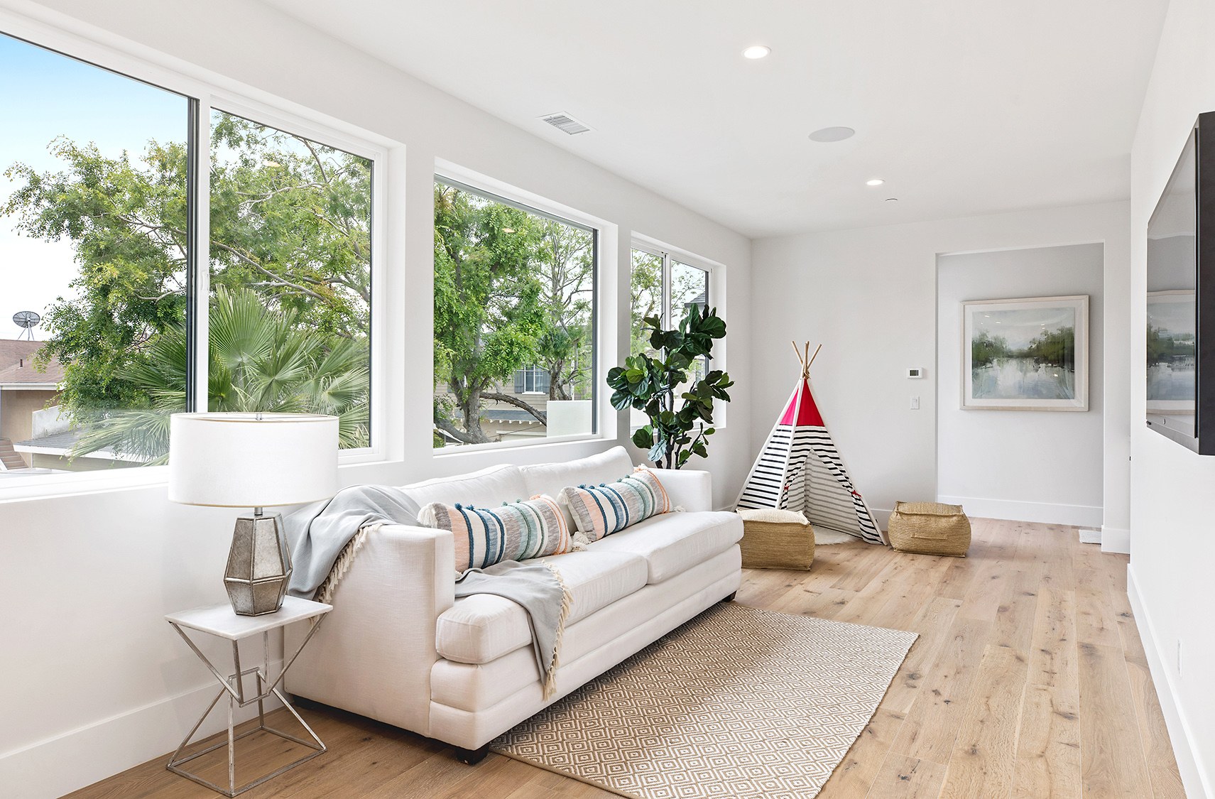 Costa Mesa Street residence, photo 11